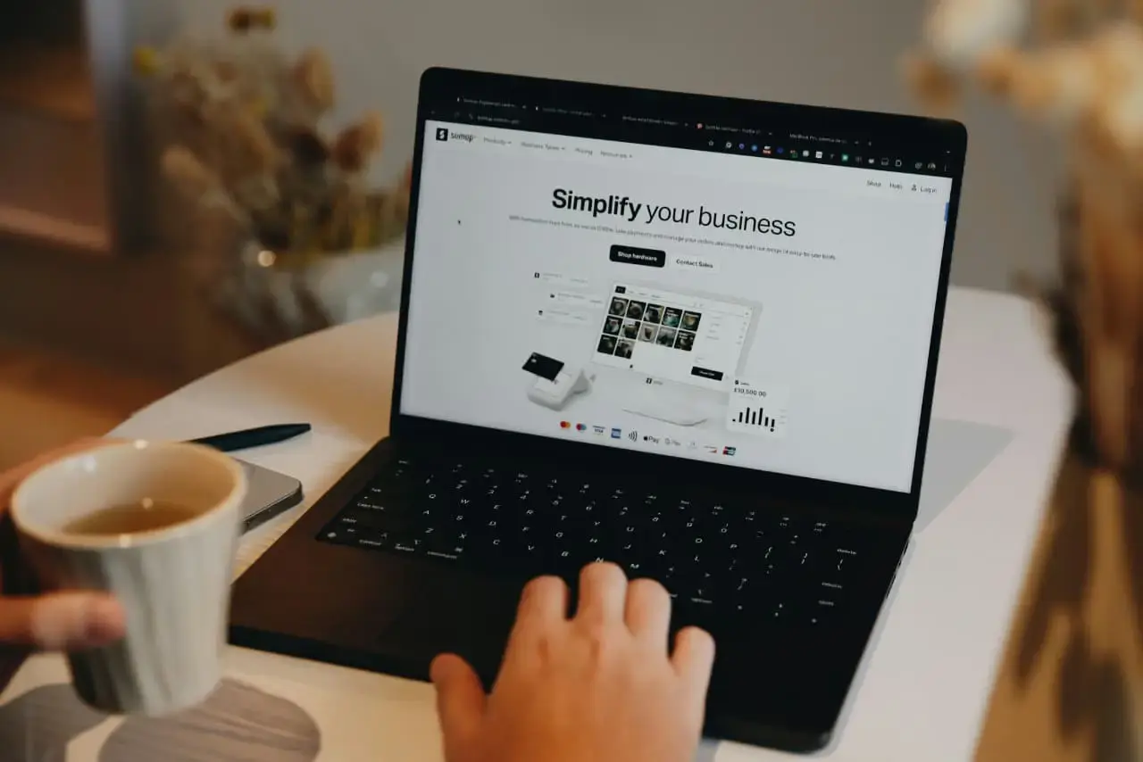 What a Business Website Should Have: The Anatomy of a High-Converting Site